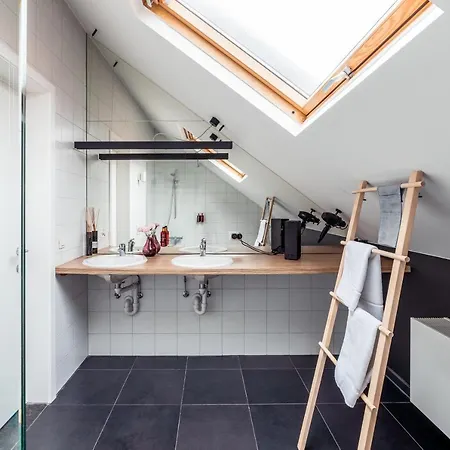Oosteroever Holiday home *